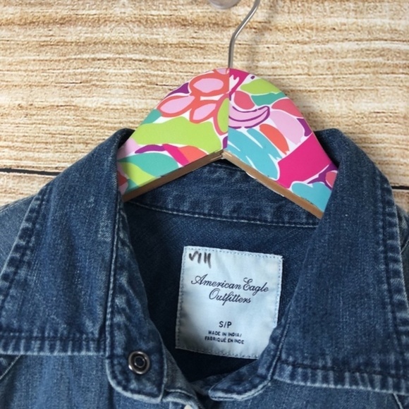 American Eagle studded shoulder chambray top 0141 - Picture 3 of 5